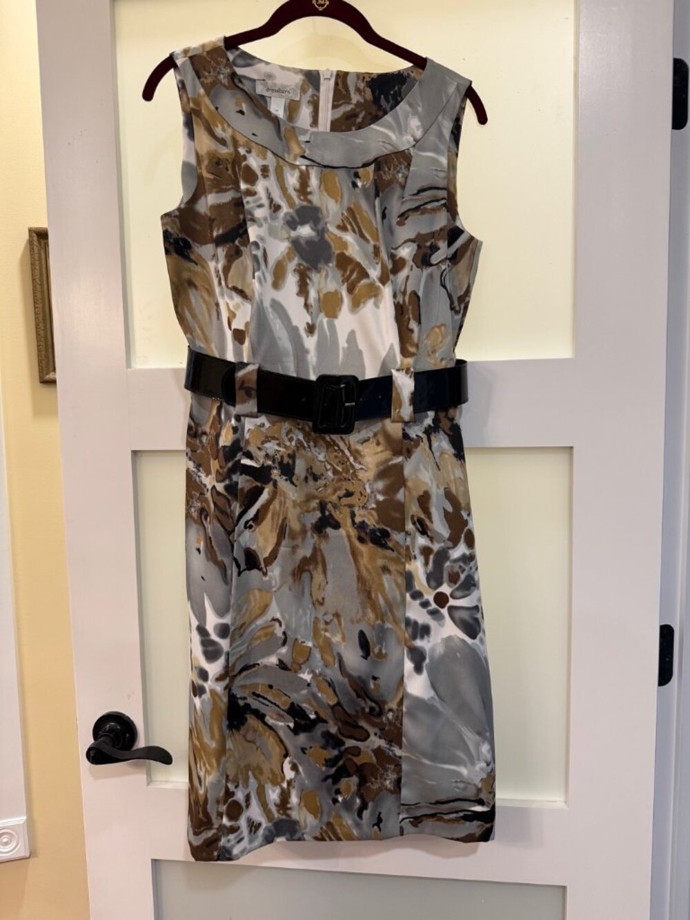 Dressbarn Abstract Watercolor floral print featuring tones of gray, tan,black